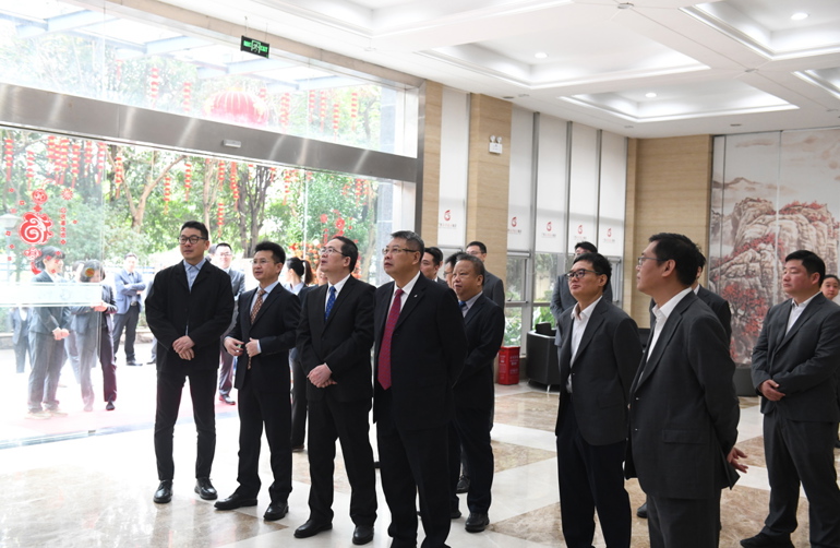 春风马蹄疾 开卷启新程|广西出版传媒集团有限公司领导班子新春走访鼓干劲